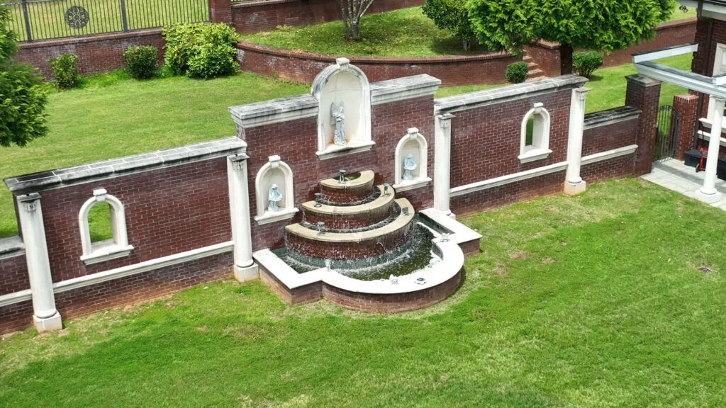 The Hart House · Exterior photograph 25